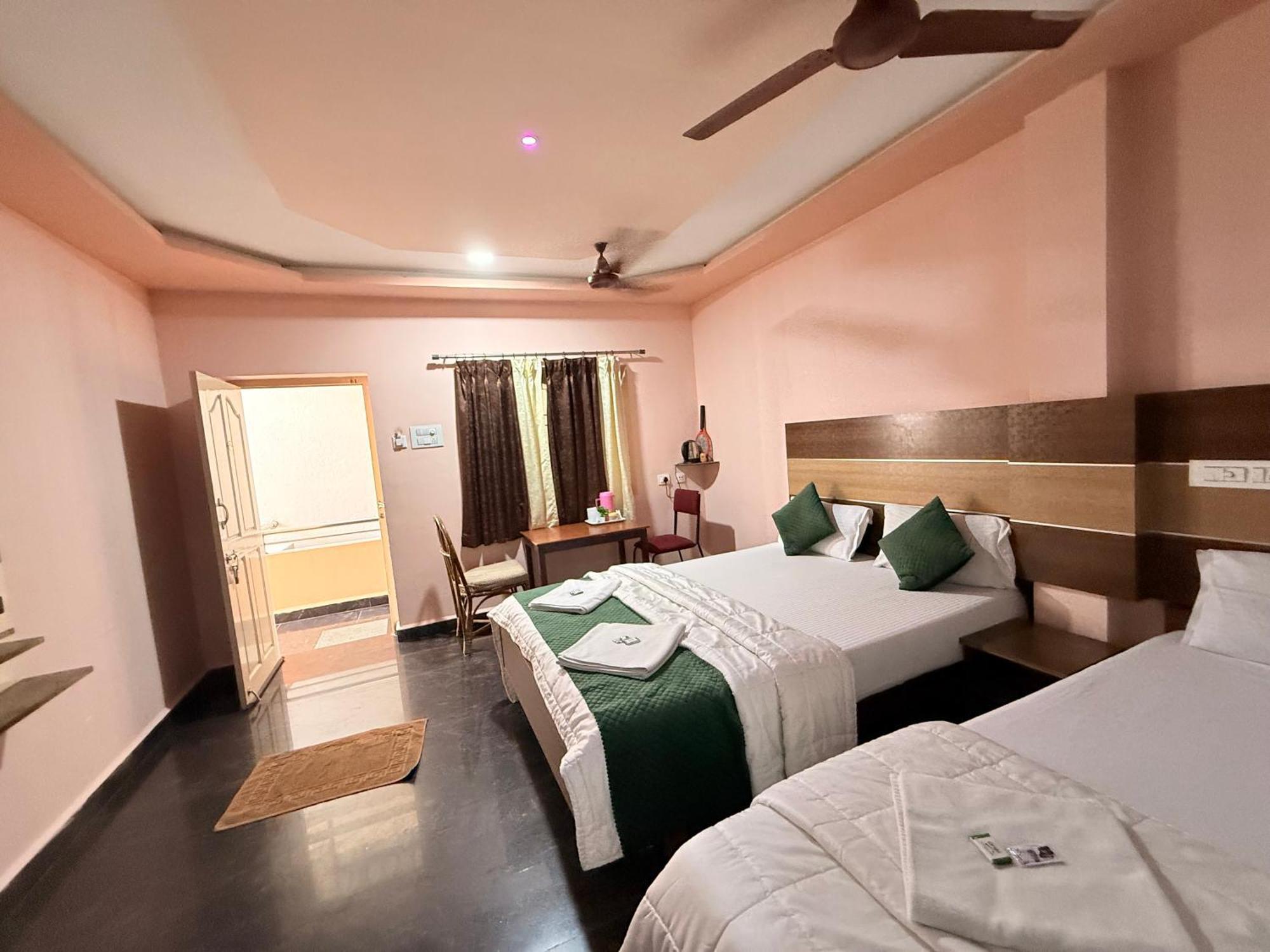 Sri Murugan Beach Paradise Hotel Mahabalipuram Εξωτερικό φωτογραφία